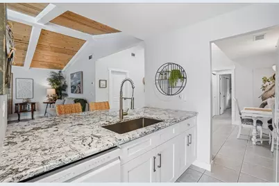 6530 Waterford Circle, Sarasota, FL 34238 - Photo 18