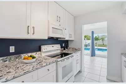 6530 Waterford Circle, Sarasota, FL 34238 - Photo 20