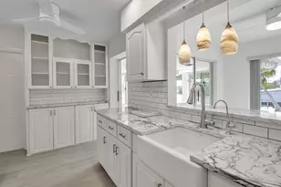 922 Casey Cove Dr, Nokomis, FL 34275 - Photo 14
