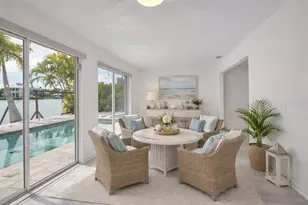 922 Casey Cove Dr, Nokomis, FL 34275 - Photo 4