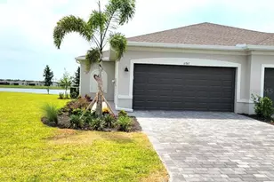 8787 St Kitts Cir, Englewood, FL 34224 - Photo 2