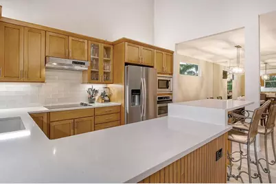 4931 Oxford Drive, Sarasota, FL 34242 - Photo 8