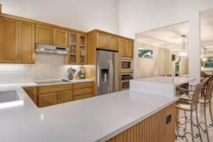 4931 Oxford Dr, Sarasota, FL 34242 - Photo 8