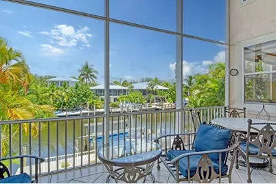 4931 Oxford Drive, Sarasota, FL 34242 - Photo 4