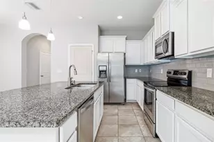 2647 Midnight Pearl Dr, Sarasota, FL 34240 - Photo 8