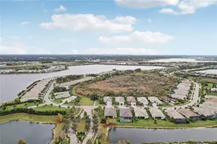 8294 Grande Shores Dr, Sarasota, FL 34240 - Photo 22