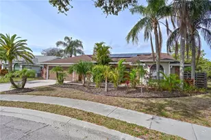 7974 Monticello Ln, Sarasota, FL 34243 - Photo 2