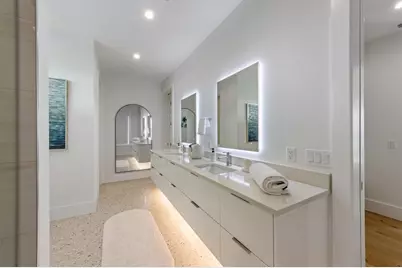 7003 Holmes Boulevard, Holmes Beach, FL 34217 - Photo 48