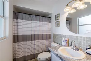 95 S Briggs Ave, Sarasota, FL 34237 - Photo 24