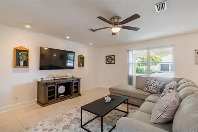 95 S Briggs Avenue, Sarasota, FL 34237 - Photo 6