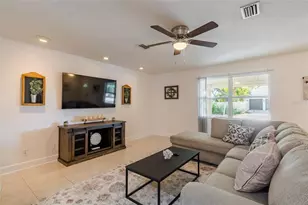 95 S Briggs Ave, Sarasota, FL 34237 - Photo 6