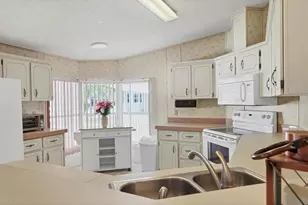 4908 6th B St E, Bradenton, FL 34203 - Photo 10