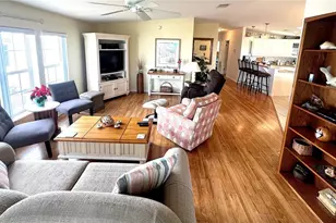 817 S Green Cir, Venice, FL 34285 - Photo 6