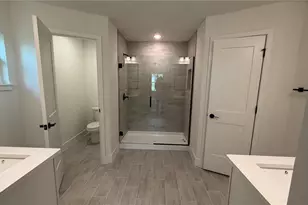 2239 N Biscayne Dr, North Port, FL 34291 - Photo 12