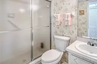 3424 Lake Bayshore Dr, Bradenton, FL 34205 - Photo 10