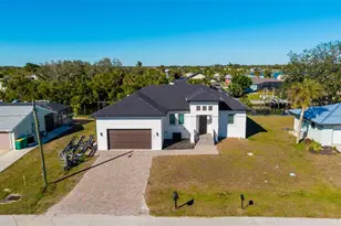 18946 Ayrshire Cir, Port Charlotte, FL 33948 - Photo 2