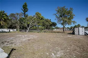 5615 24th St W, Bradenton, FL 34207 - Photo 24