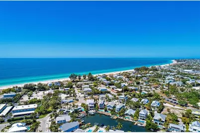 203 N Harbor Drive, Holmes Beach, FL 34217 - Photo 26
