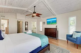 203 N Harbor Dr, Holmes Beach, FL 34217 - Photo 46