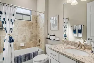 7032 Highgate Ln, Bradenton, FL 34202 - Photo 18