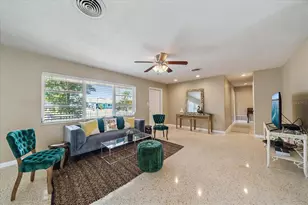2534 Waneta Dr, Sarasota, FL 34231 - Photo 2