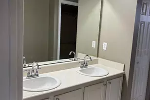 5691 Bentgrass Dr, Sarasota, FL 34235 - Photo 10