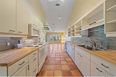 3191 Lake Park Lane #2, Sarasota, FL 34231 - Photo 18