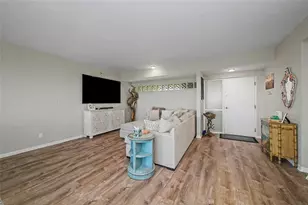 5408 Eagles Point Cir, Sarasota, FL 34231 - Photo 4