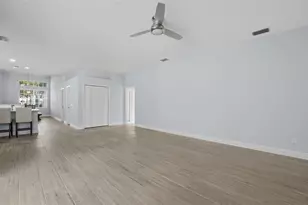 9402 Glen Abbey Ln, Sarasota, FL 34238 - Photo 32