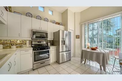 7628 Whitebridge Glen, University Park, FL 34201 - Photo 6