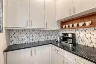 1739 Little Pointe Cir, Sarasota, FL 34231 - Photo 24