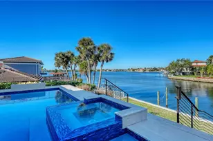 1739 Little Pointe Cir, Sarasota, FL 34231 - Photo 14