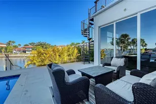 1739 Little Pointe Cir, Sarasota, FL 34231 - Photo 32