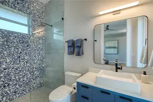 1739 Little Pointe Cir, Sarasota, FL 34231 - Photo 44