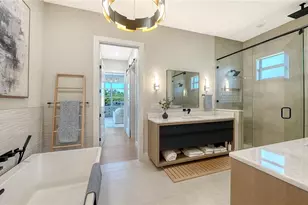 1739 Little Pointe Cir, Sarasota, FL 34231 - Photo 36