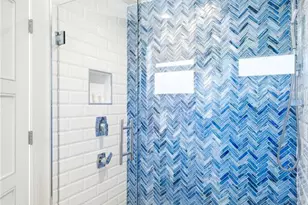 225 Sands Point Rd, Longboat Key, FL 34228 - Photo 20