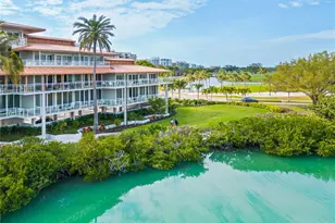 225 Sands Point Rd, Longboat Key, FL 34228 - Photo 42