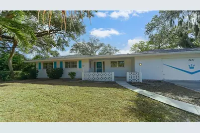 3431 Mineola Drive, Sarasota, FL 34239 - Photo 2