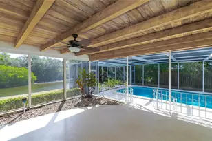 3431 Mineola Dr, Sarasota, FL 34239 - Photo 26