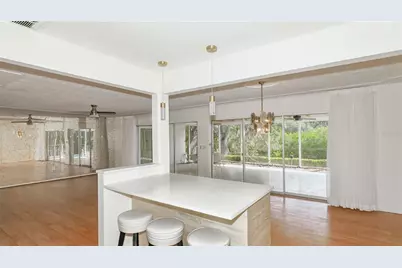 3431 Mineola Drive, Sarasota, FL 34239 - Photo 16