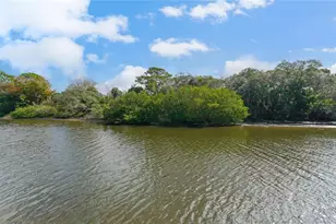 3431 Mineola Dr, Sarasota, FL 34239 - Photo 30