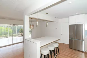 3431 Mineola Dr, Sarasota, FL 34239 - Photo 10