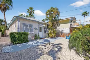 520 Spring Ave, Anna Maria, FL 34216 - Photo 2