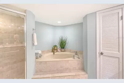 550 Flamingo Drive #202, Venice, FL 34285 - Photo 22