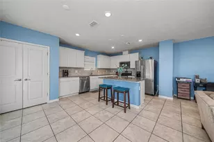 8982 Royal River Cir, Parrish, FL 34219 - Photo 10