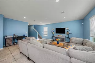 8982 Royal River Cir, Parrish, FL 34219 - Photo 4