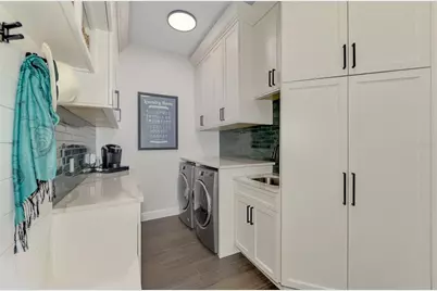 7427 Greystone Street, Lakewood Ranch, FL 34202 - Photo 32