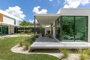 1500 Bayview Dr, Sarasota, FL 34239 - Photo 62