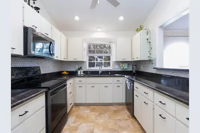 2144 Black Oak Court, Sarasota, FL 34232 - Photo 18