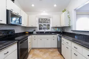 2144 Black Oak Ct, Sarasota, FL 34232 - Photo 18